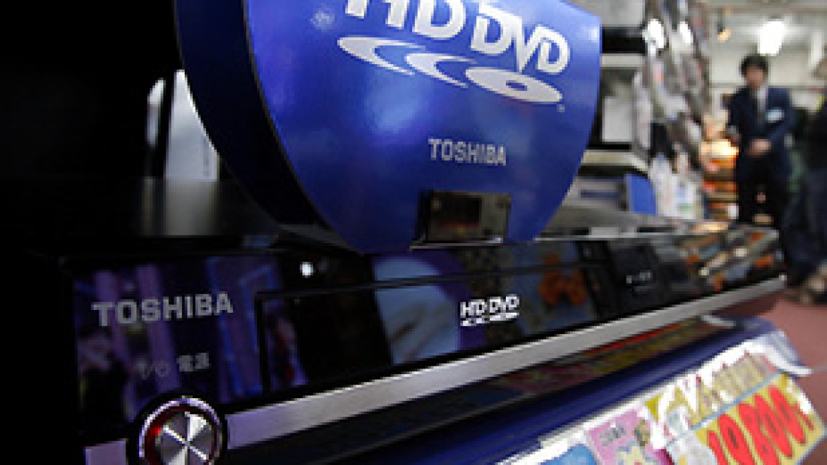 lol Tilfældig Tegne Toshiba 'may quit DVD format war' | News | Al Jazeera