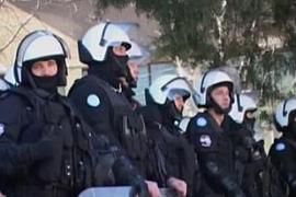 Mitrovica, Serb Kosovo protest, UN courthouse, riot police