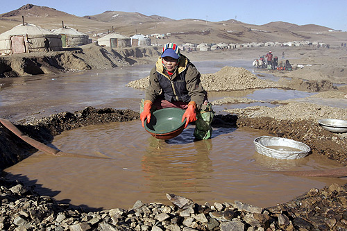 mongolia post-elex unrest photo gallery - 500x333