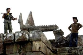 thai cambodia dispute over preah vihear temple border