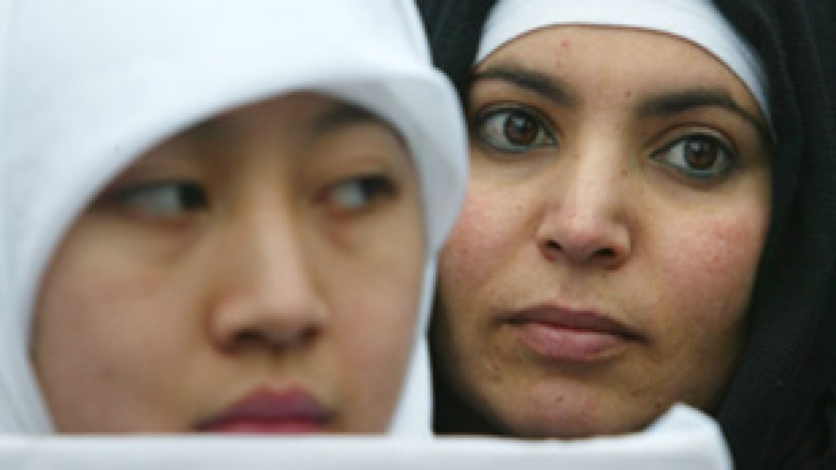 Франция забранява носенето на абая в училищата: министър |  Новини за образованието