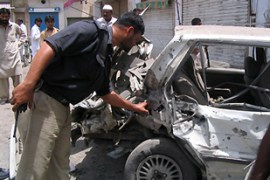 many dead in pakistan market blast