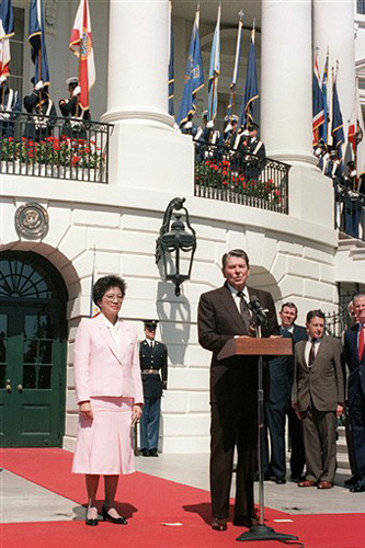 Corazon Aquino Ronald Reagan