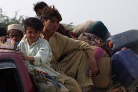 Pakistanis flee South Waziristan offensive