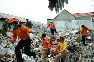 sumatra quake aftermath photo gallery