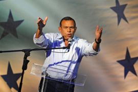 Porfirio Lobo addresses supporters Honduras