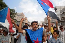 Southern Yemenis hold protest against government