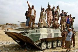 Yemeni troops celebrate after battle with Houthi rebels