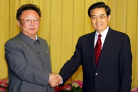 North Korea''s Kim and Hu Jintao in 2004