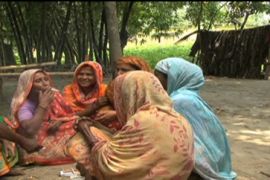 Women smoking in Bangladesh