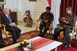 indonesia president susilo bambang yudhyono, us defence secretary robert gates