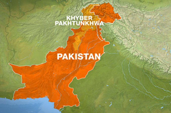 Bomb attack targets Pakistan police | News | Al Jazeera