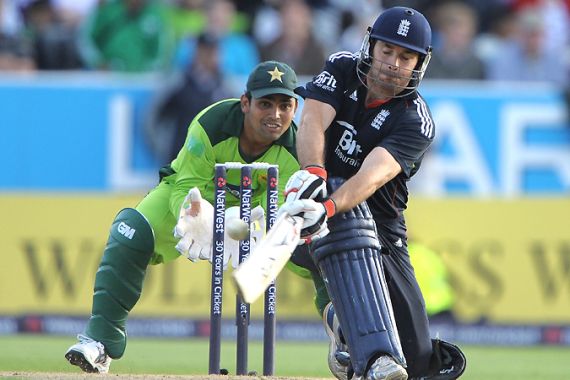 england beats pakistan during their second One Day International cricket match at Headingley in Leeds, northern England,