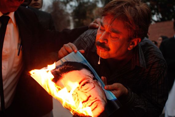 Anti-Musharraf Protesters Call For Restoration Of Judiciary