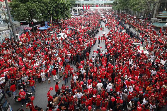 bangkok anti-government protests red shirts