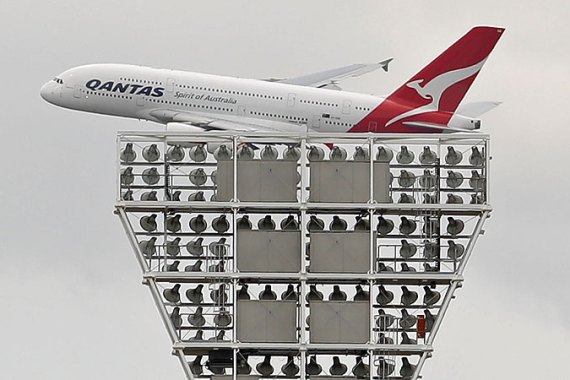 australia qantas air safety