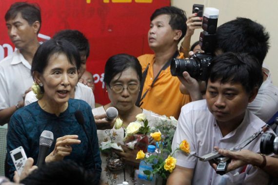 Aung San Suu Kyi holds her first news conference after release from house arrest