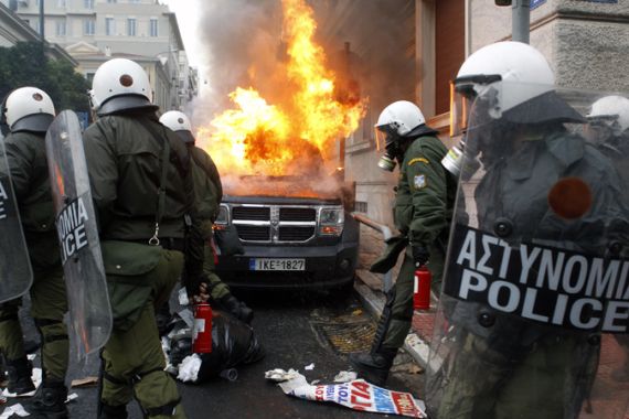 austerity protestes in Greece burn stuff [Reuters]
