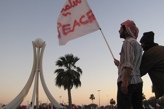 protesters in bahrain re take pearl roundabout-ben piven