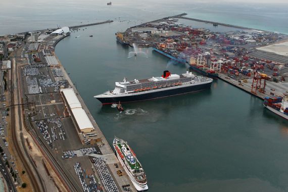 Suez canal - Queen Mary 2 Makes Maiden Visit To Perth