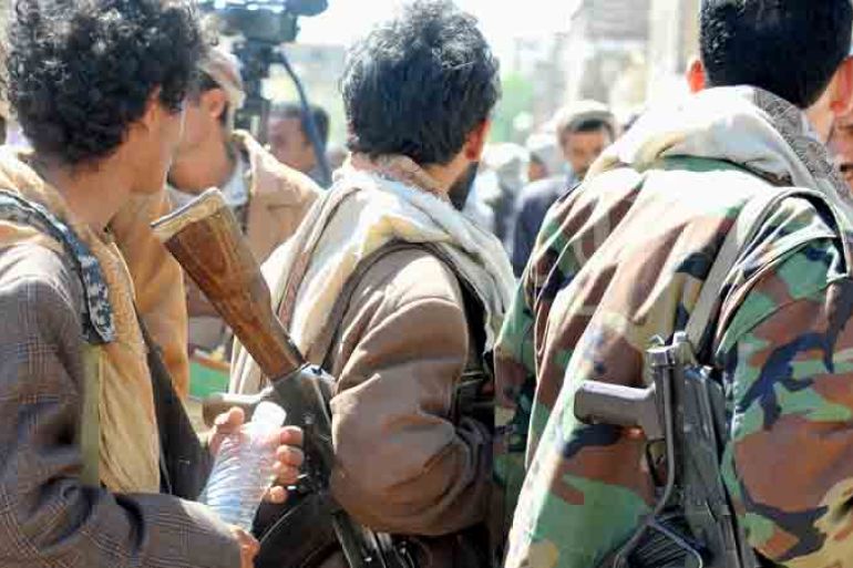 Yemeni armed tribesmen attend a tribal meeting in the capital Sanaa, Yemen, on 08 November 2010