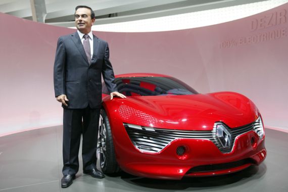 Carlos Ghosn Renault CEO with electric car