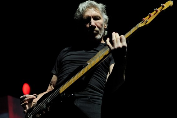 Riz Khan - Roger Waters - performing \