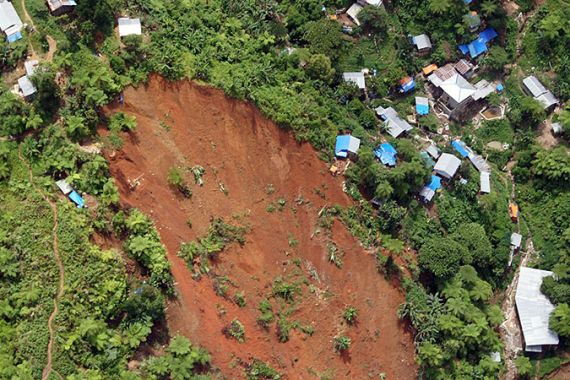 philippines landslide compostela