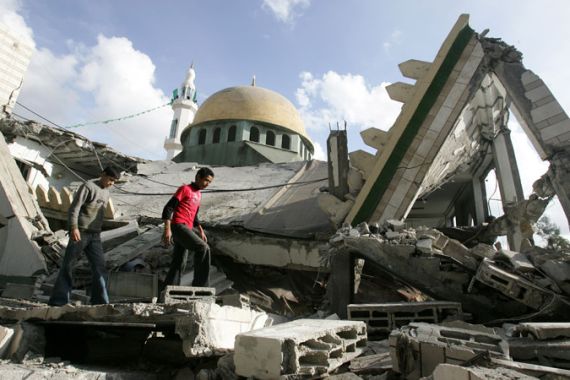 Mosque destroyed in Gaza airstrikes