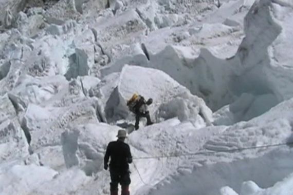 Special workers keep Everest climbers safe