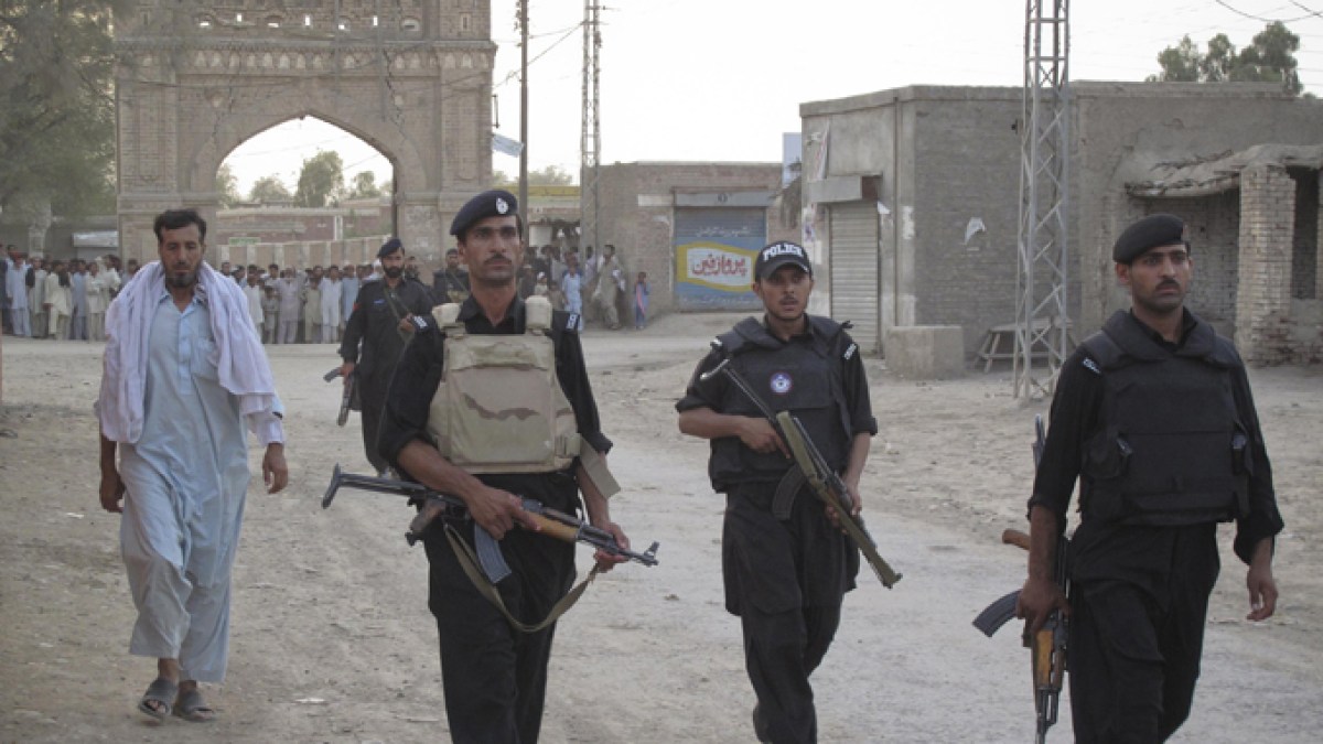 Bomb blast in northwest Pakistan kills five people