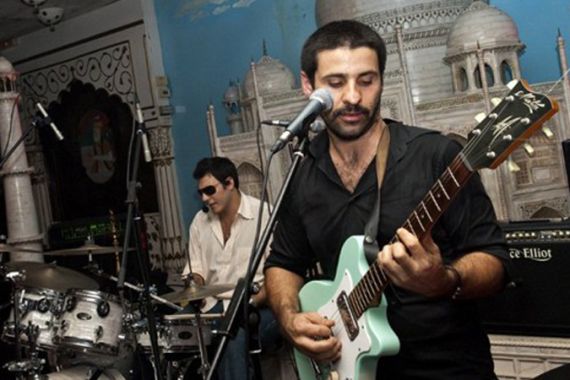 Lebanese singer Zeid Hamdan - NEXT MUSIC STATION - Lebanon