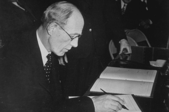 Signing of the Bretton Woods Pacts