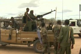 Somalis flee Shabaab group violence