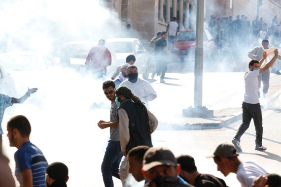 tunisia tear gas