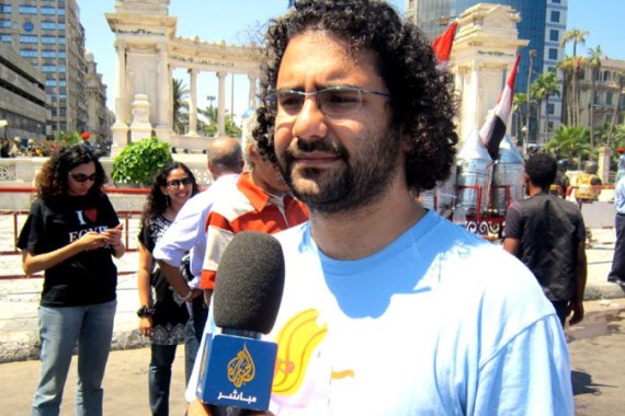 Alaa_Abd_El-Fatah_speaking_to_aljazeera