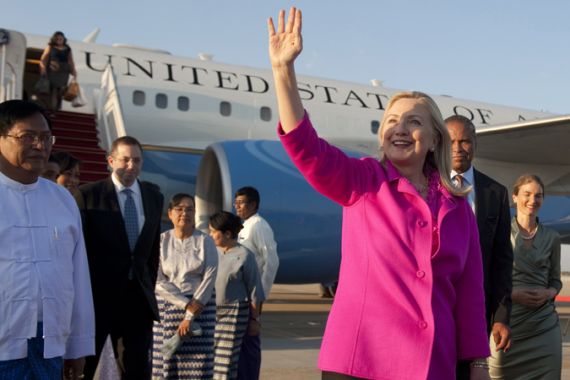 Hillary Clinton arrives in Myanmar