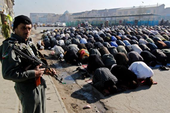 afghans praying