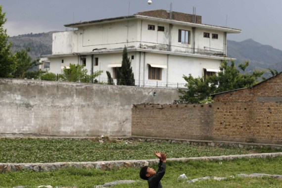 Pakistan begins demolotion on Bin Laden house