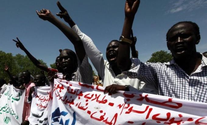 Supporters of Sudan People''s Liberation Movement (SPLM) take part in a rally in support of South Sudan taking control of the Heglig oil field, in Juba