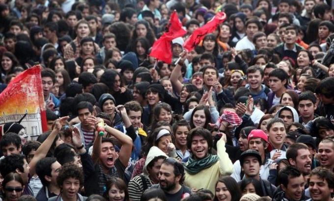STUDENTS MARCH IN CHILE