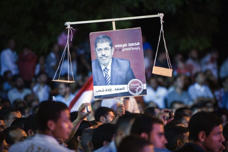 Supporters of Muslim Brotherhood''s Egypt