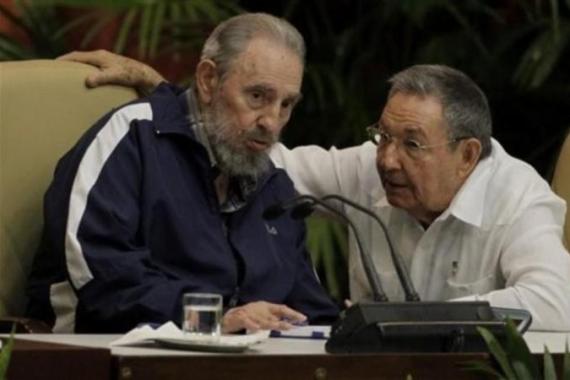 Raul Castro, Fidel Castro