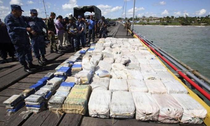 Members of Nicaragua''s navy inspect drugs confiscated from cocaine traffickers from Honduras during an anti-drug operation at the Caribbean coast of Nicaragua