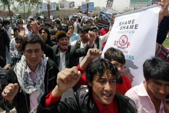 Afghans protest killings of minority in Pakistan