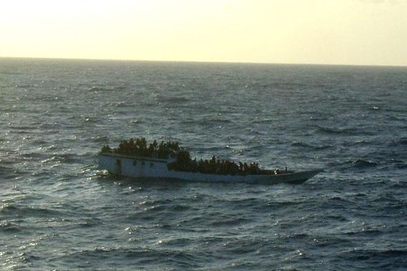 Asylum-seeker boat capsizes off Australia