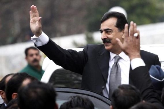 Pakistan court to charge the premier Gilani for contempt of court