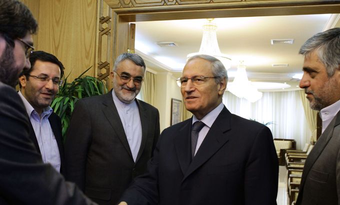 Syrian VP meets with Iranian delegation