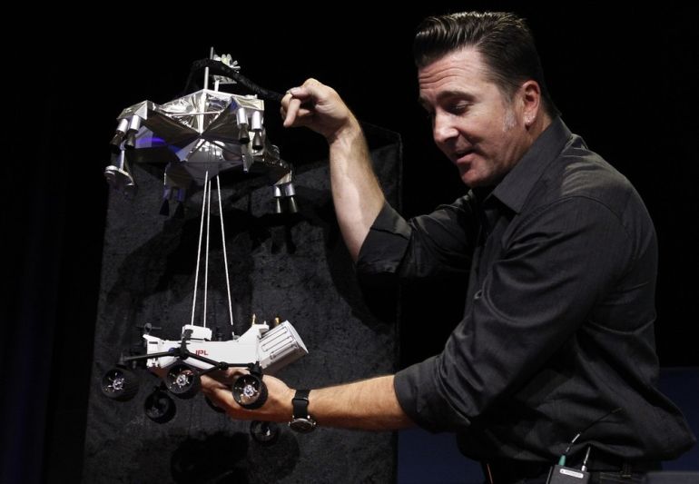 NASA''s Curiosity rover on course for Mars