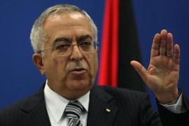 Palestinian Prime Minister Salam Fayyad addressing media on price policy
